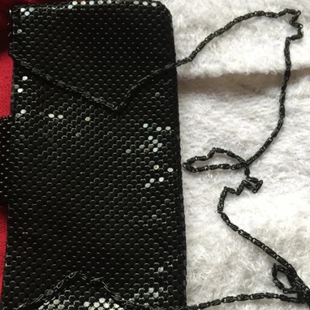 Black scaly handbag